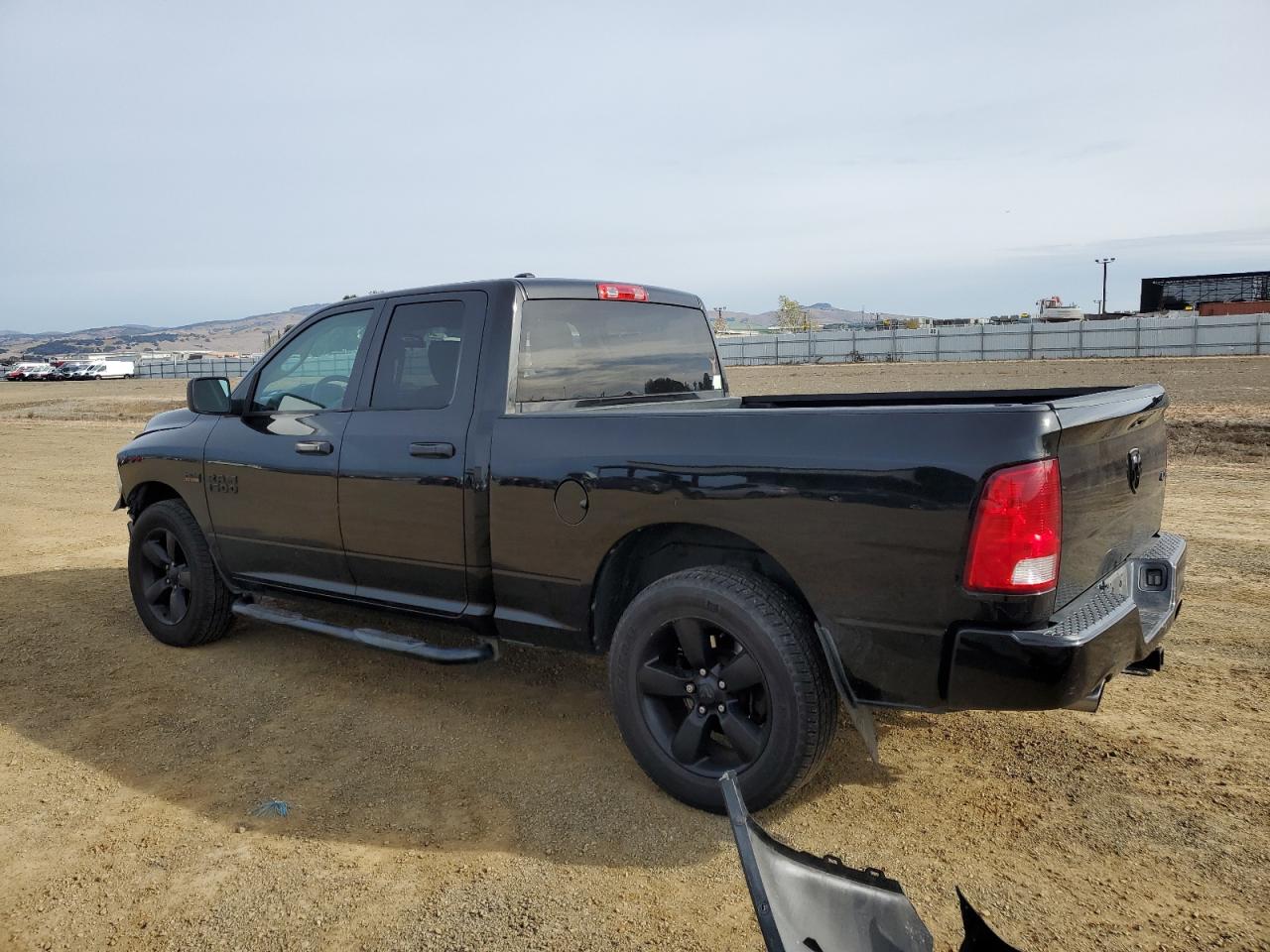 2016 RAM 1500 - Image 2