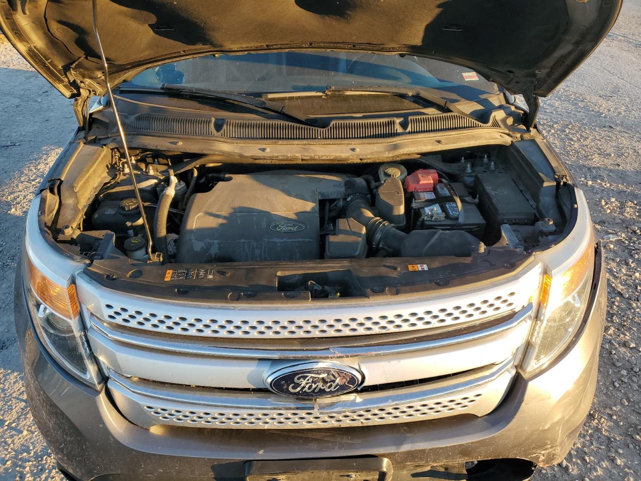 2013 Ford Explorer - Image 12
