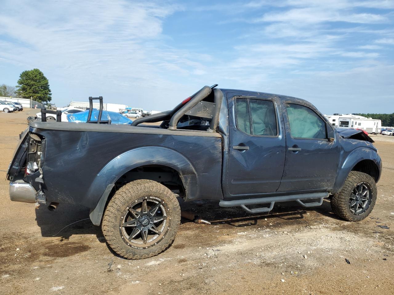 2017 Nissan Navara (Frontier) - Image 3