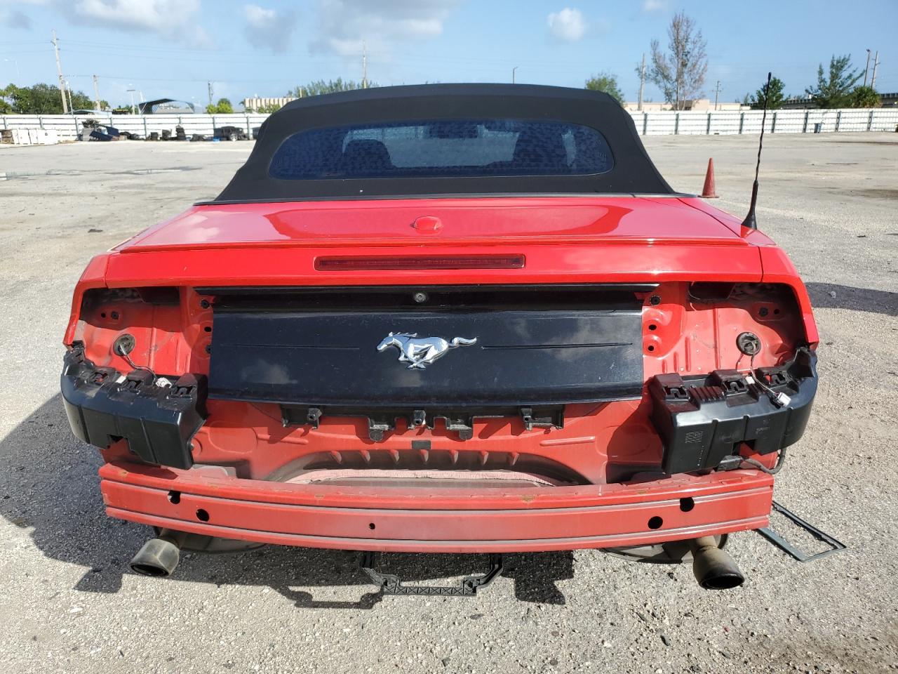 2019 Ford Mustang - Image 6