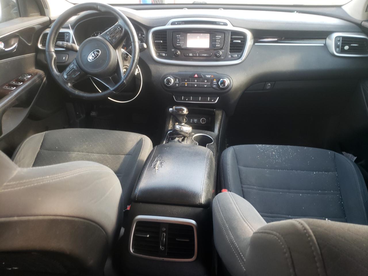 2016 Kia Sorento - Image 8