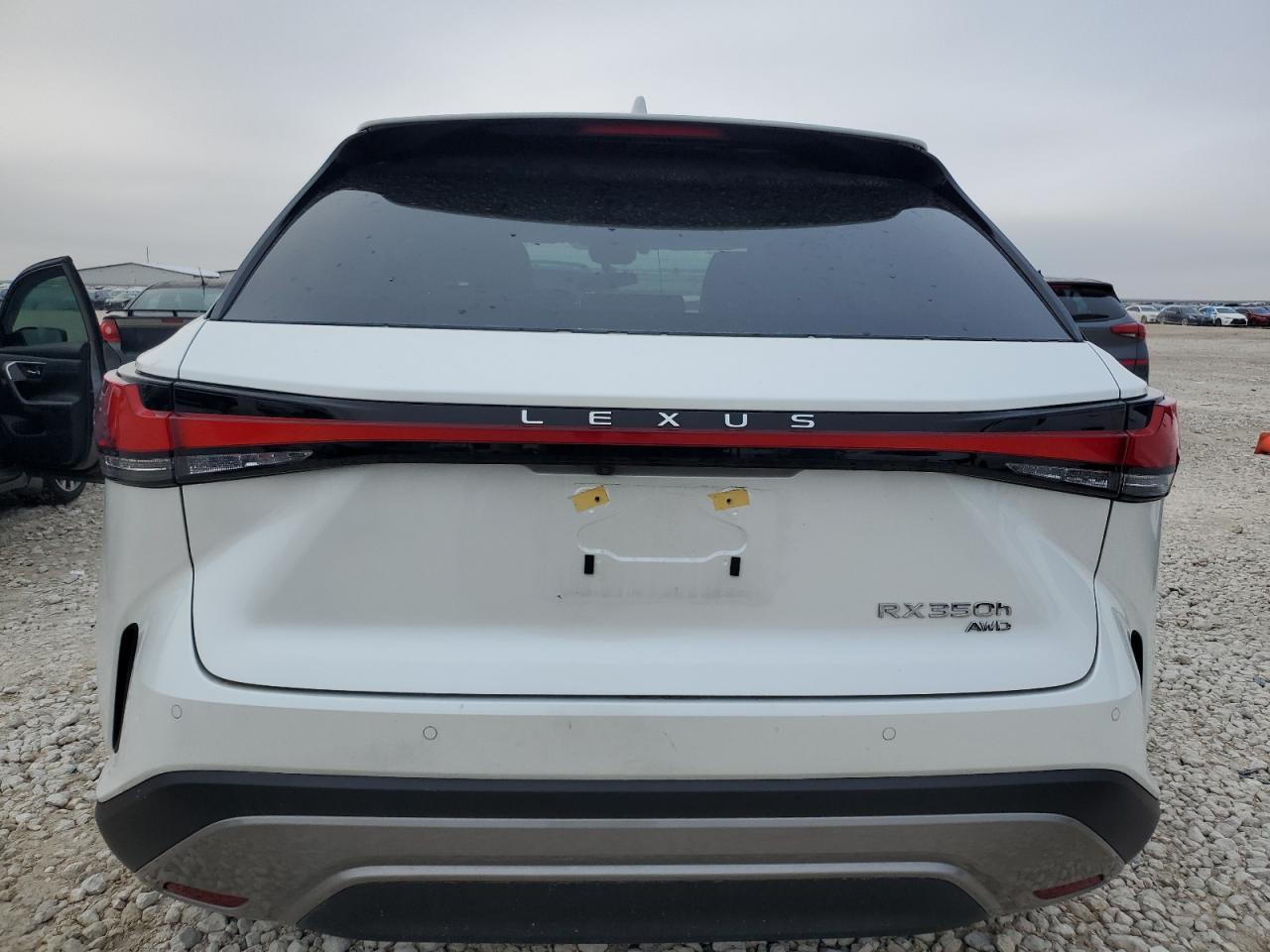 2024 Lexus RX - Image 6