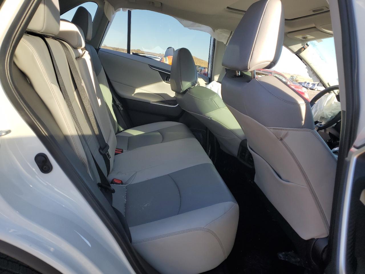 2020 Toyota RAV 4 - Image 11