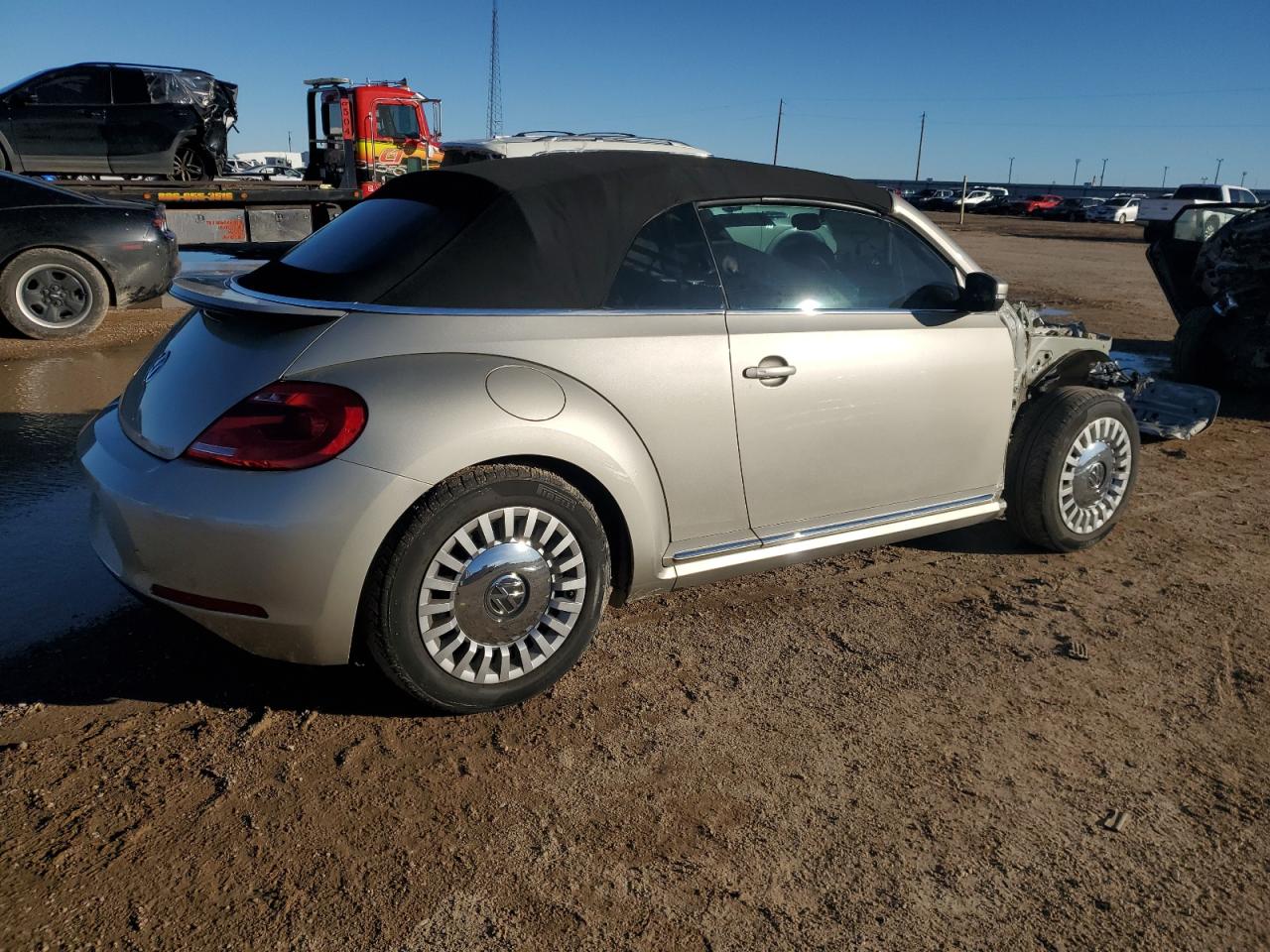 2013 Volkswagen Beetle - Image 3