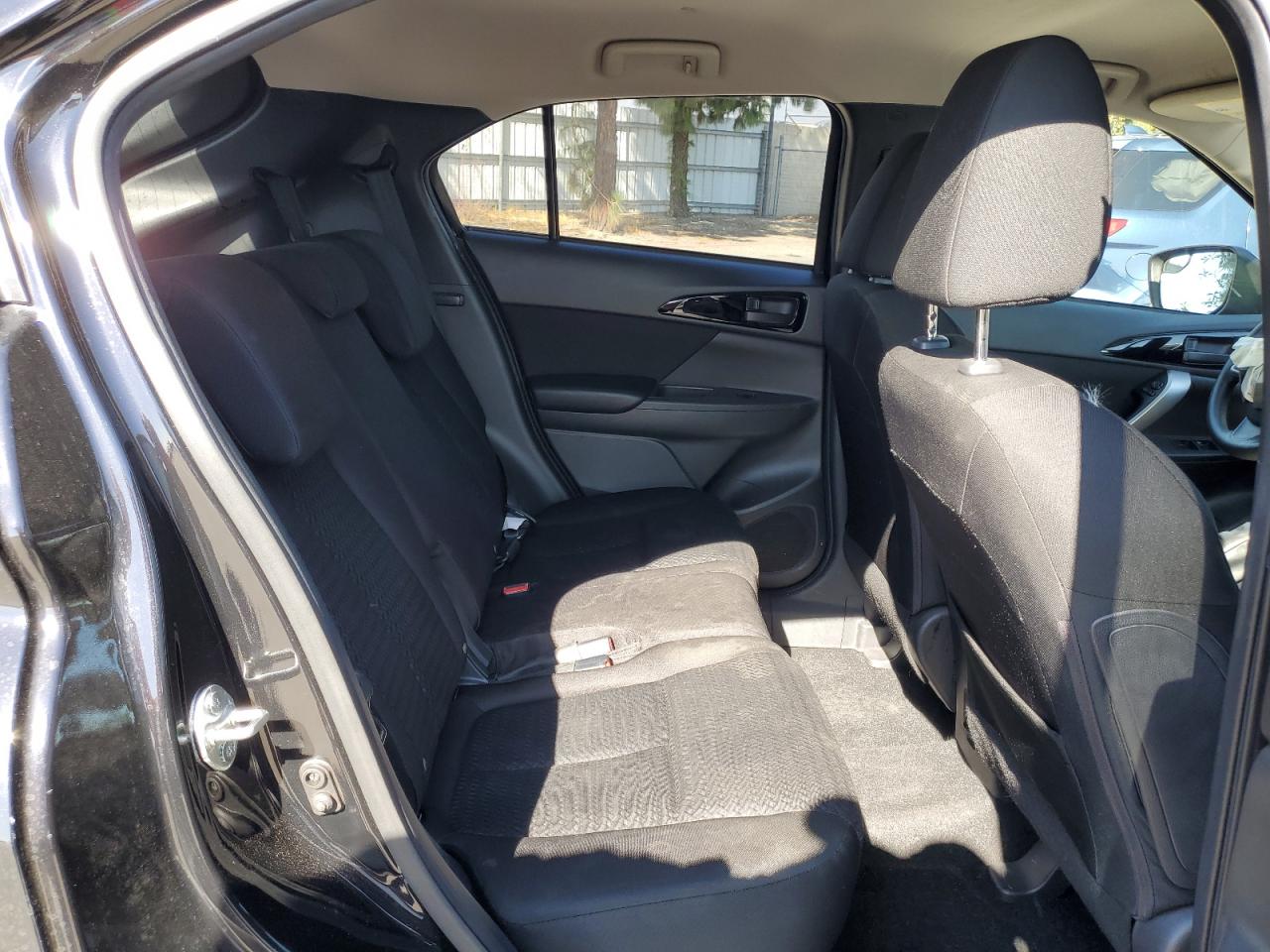 2018 Mitsubishi Eclipse - Image 12