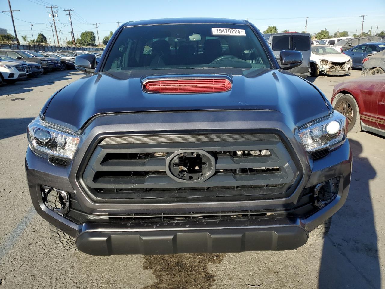 2018 Toyota Tacoma - Image 5
