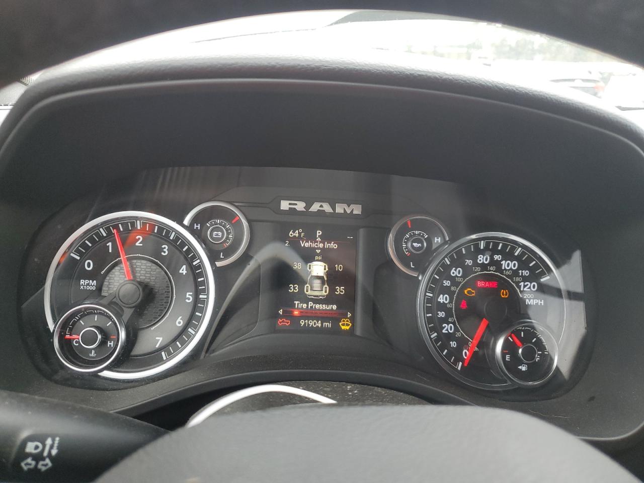 2021 RAM 1500 - Image 9