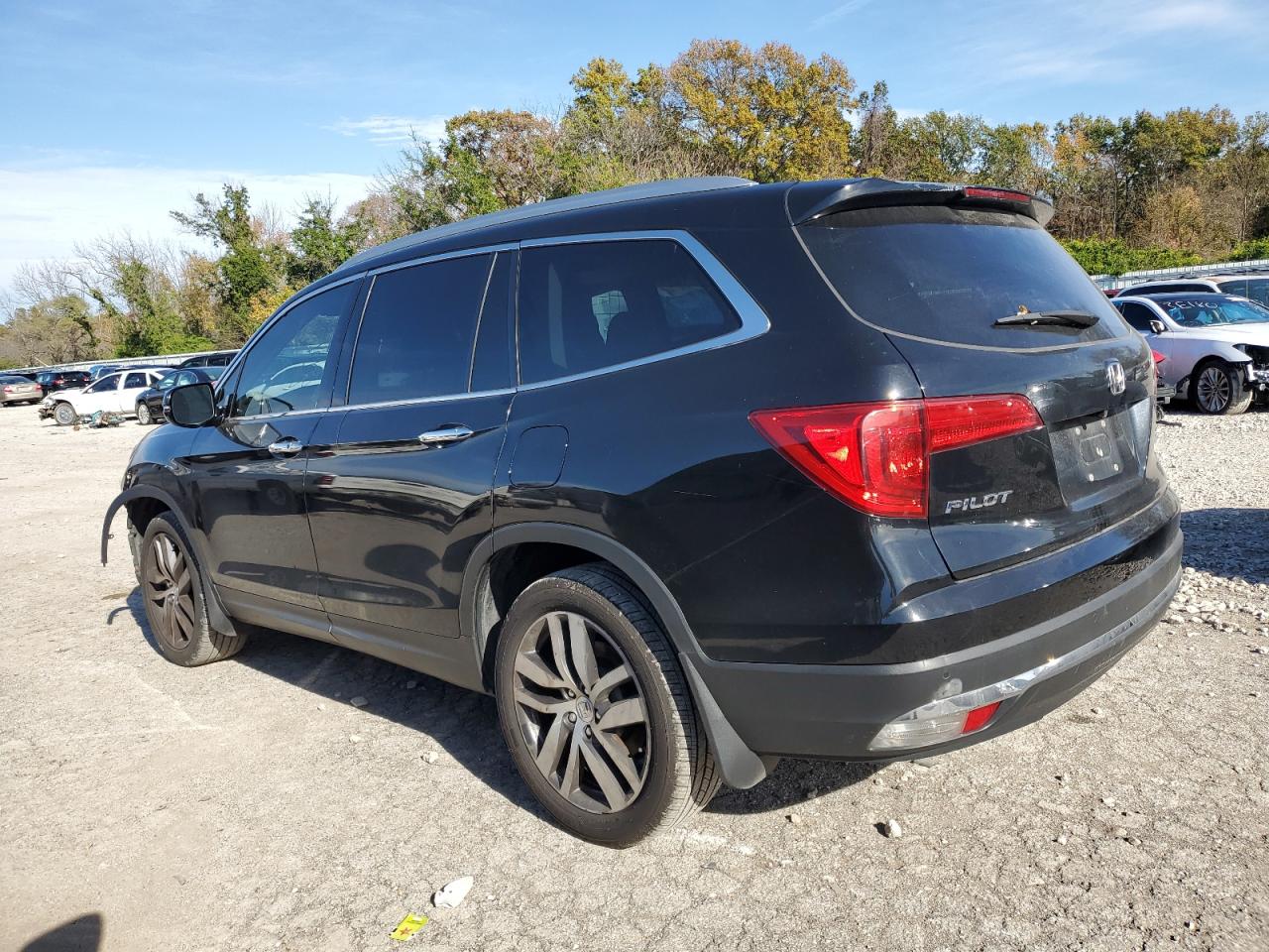 2018 Honda Pilot - Image 2