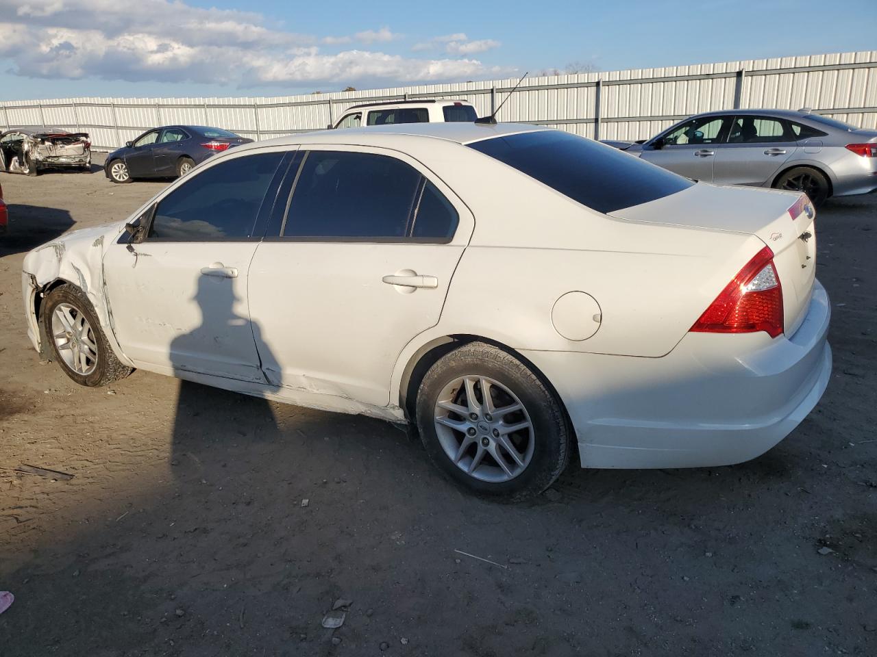 2011 Ford Fusion - Image 2