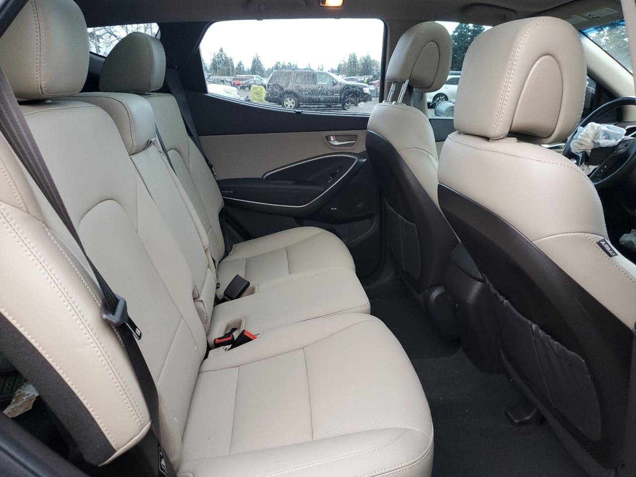 2018 Hyundai Santa Fe - Image 11