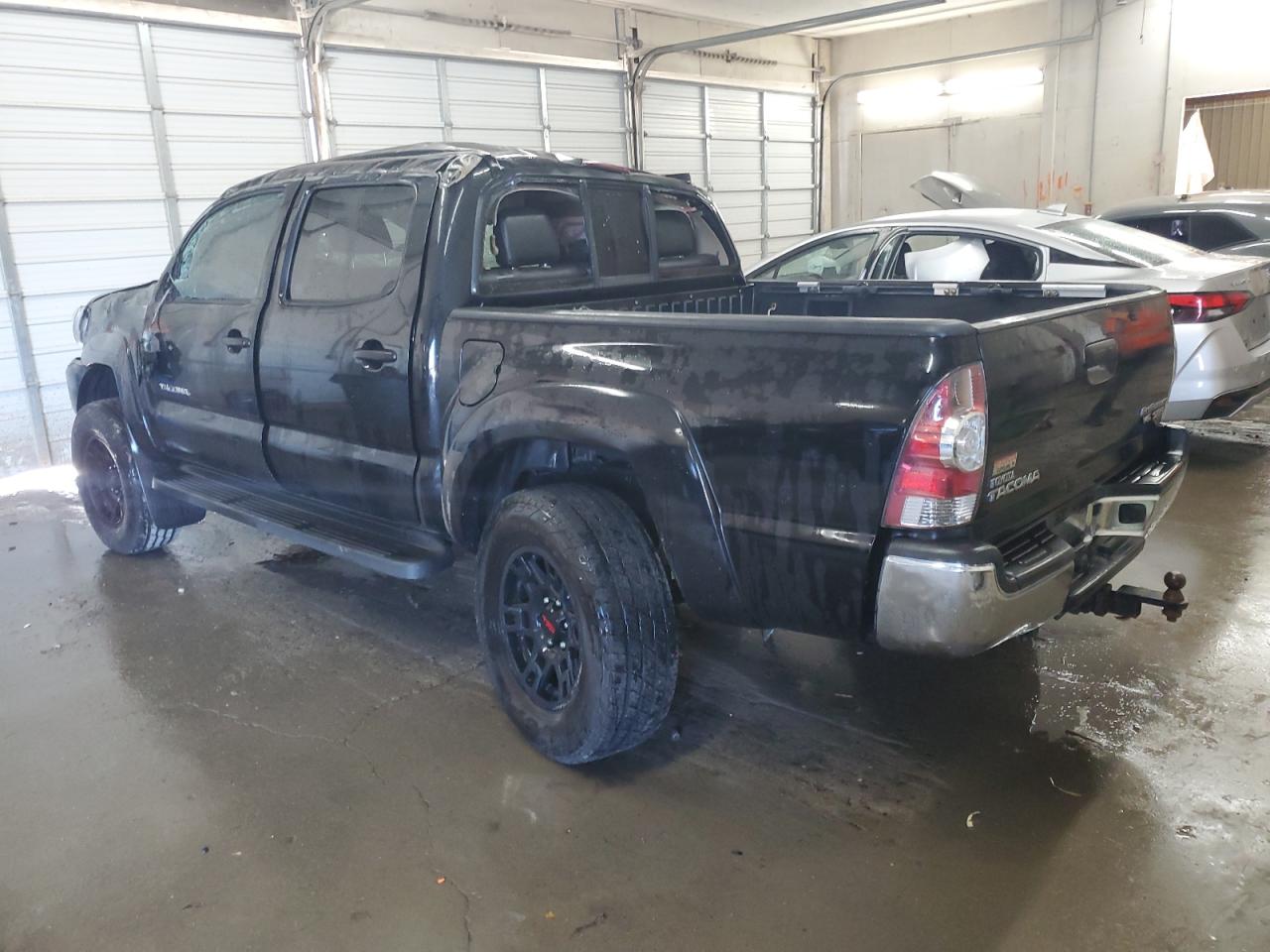 2012 Toyota Tacoma - Image 2