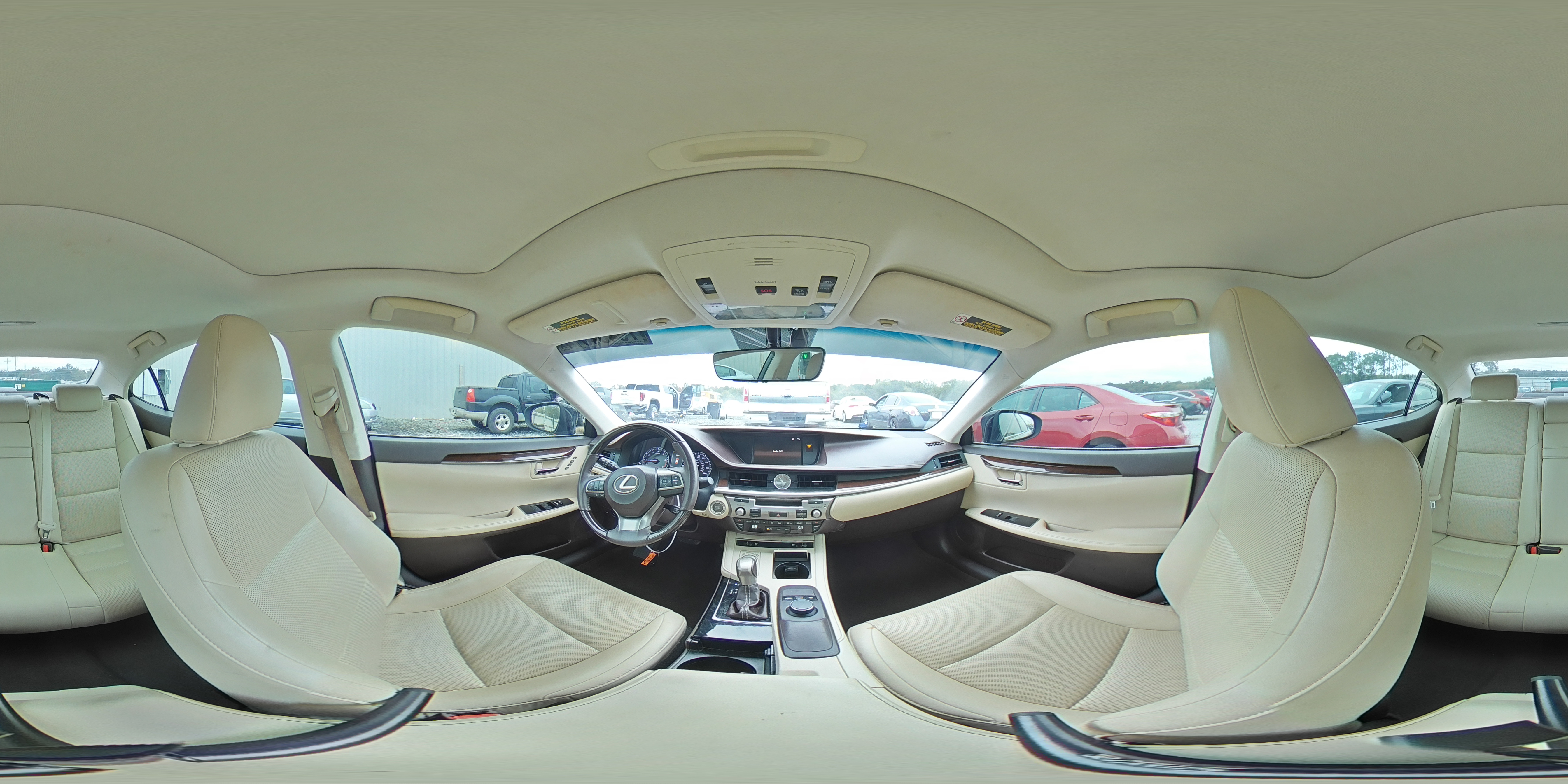 2016 Lexus ES - Image 15