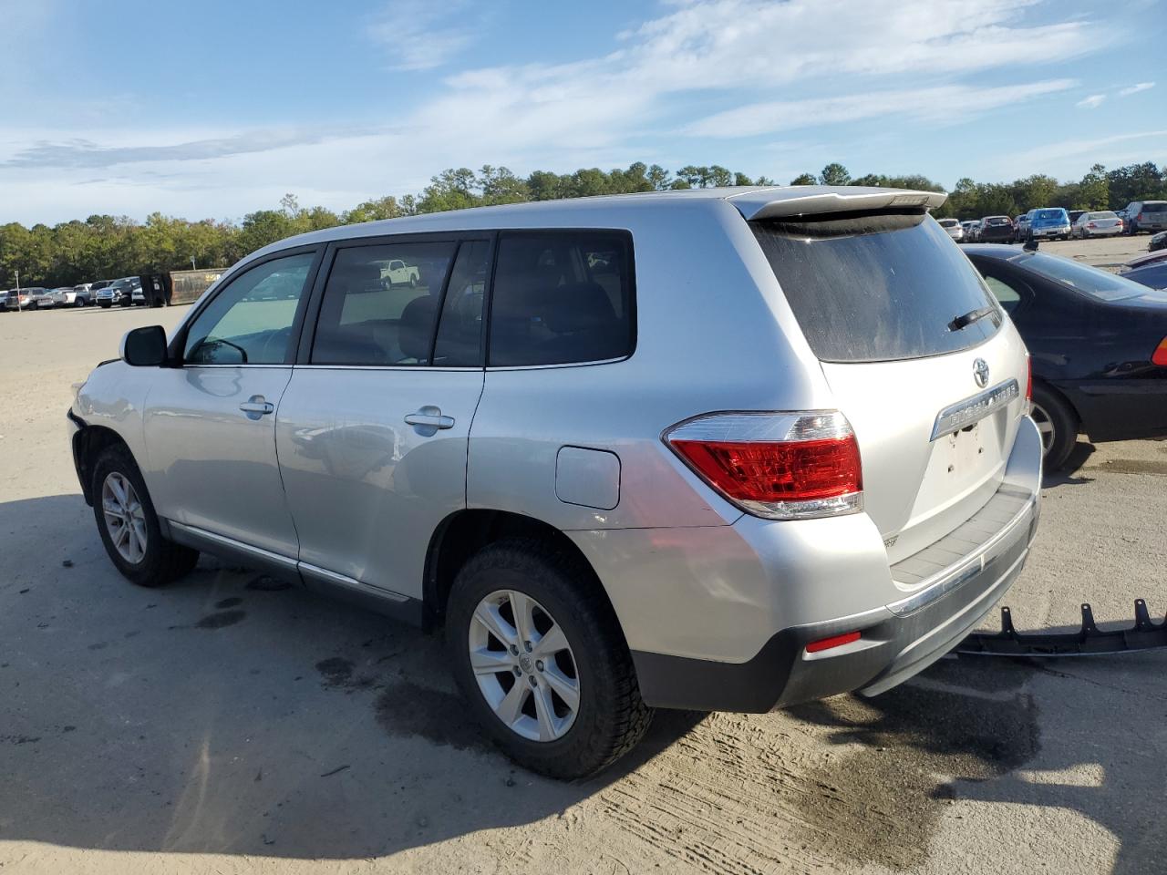 VIN 5TDZA3EH1DS031605 2013 TOYOTA HIGHLANDER no.2