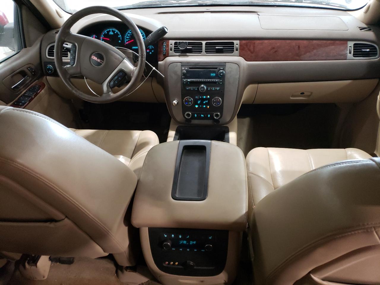 2013 GMC Yukon - Image 8