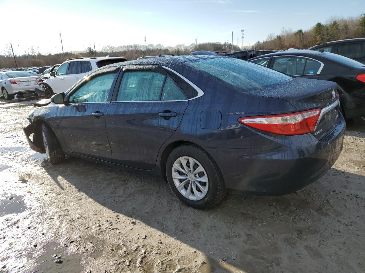 VIN 4T1BF1FK5GU605393 2016 TOYOTA CAMRY no.2