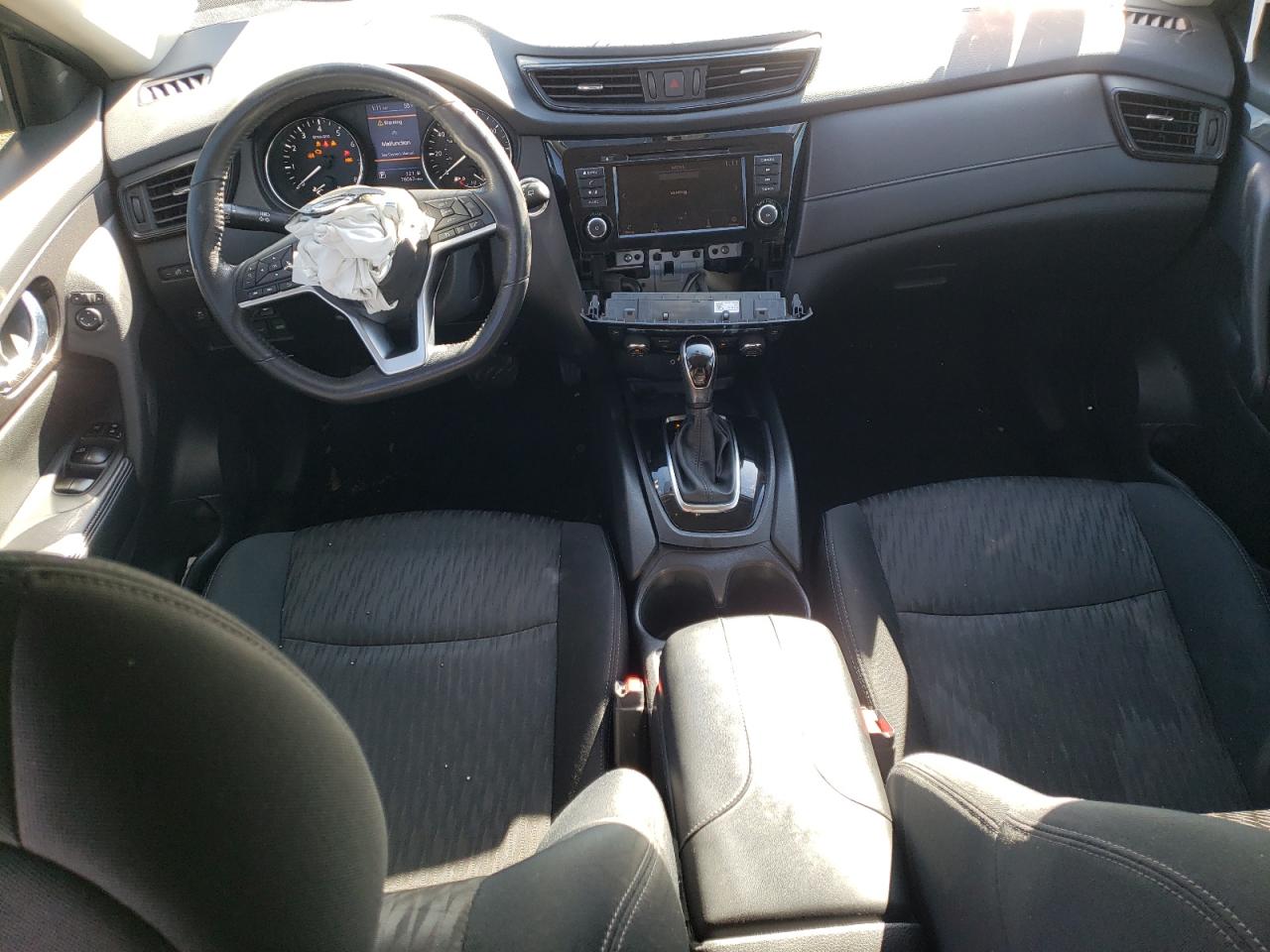 2018 Nissan Rogue - Image 8