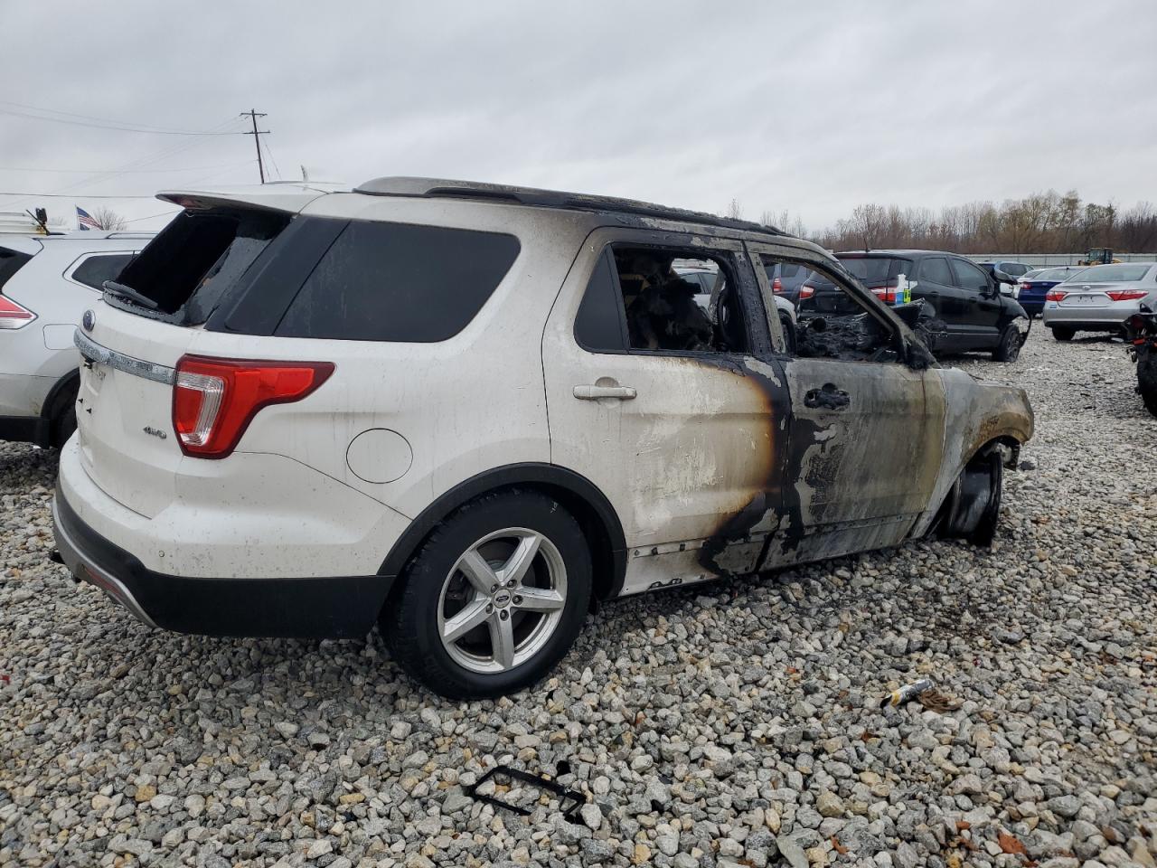 2016 Ford Explorer - Image 3