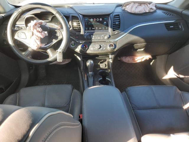 Sedans CHEVROLET IMPALA 2017 Srebrny