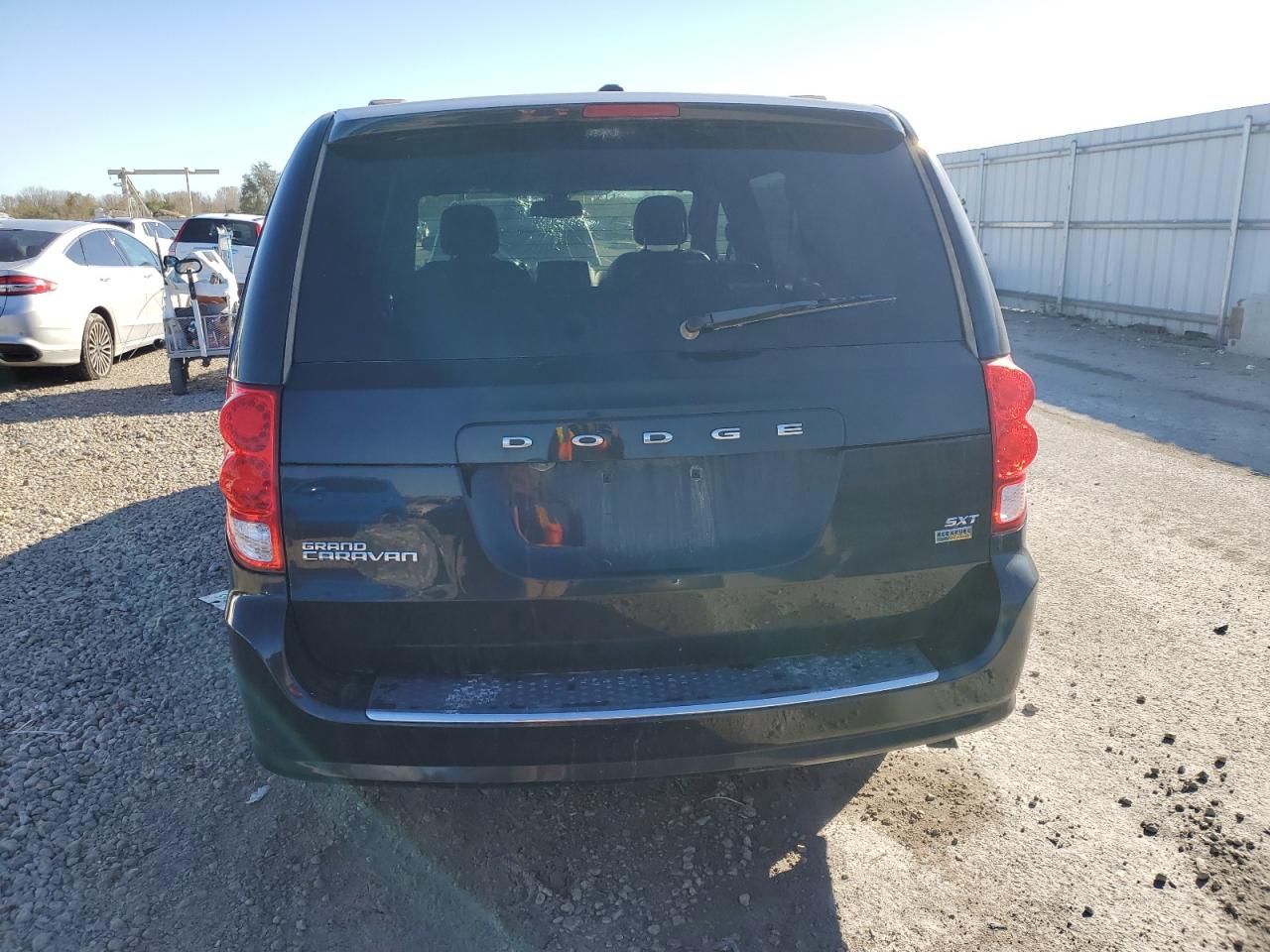2019 Dodge Caravan - Image 6