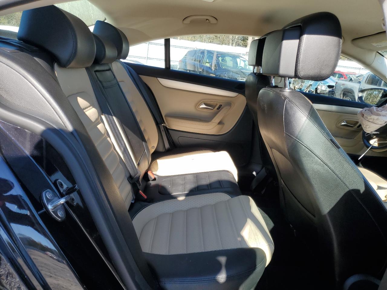 2013 Volkswagen Passat CC - Image 10