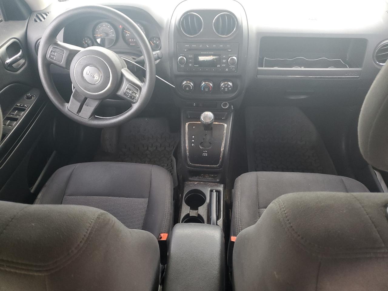 2016 Jeep Liberty (Patriot) - Image 8