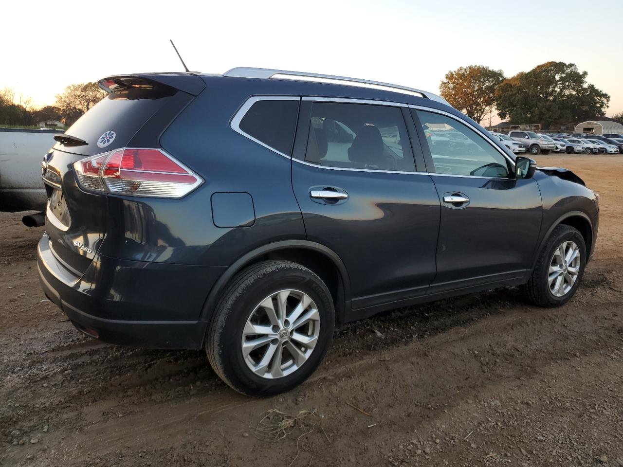 2015 Nissan Rogue S VIN: KNMAT2MV3FP516303 Lot: 81055364