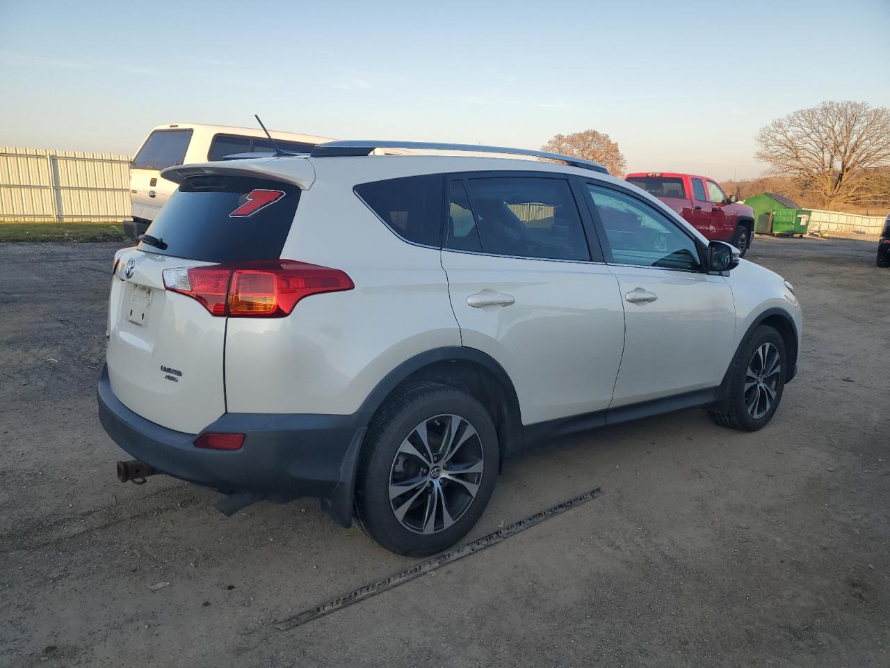 2015 Toyota RAV 4 - Image 3