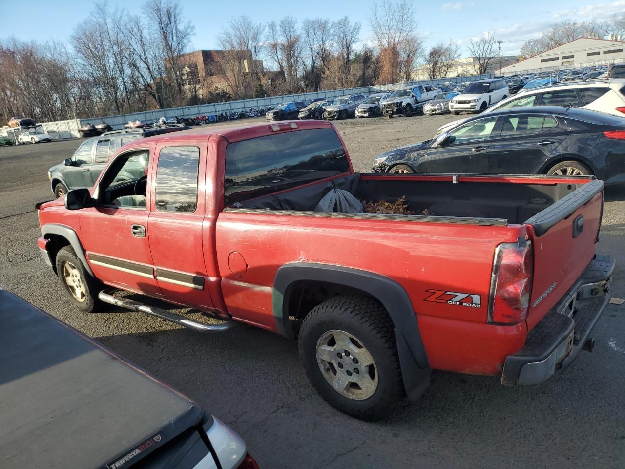 2006 Chevrolet Silverado - Image 2