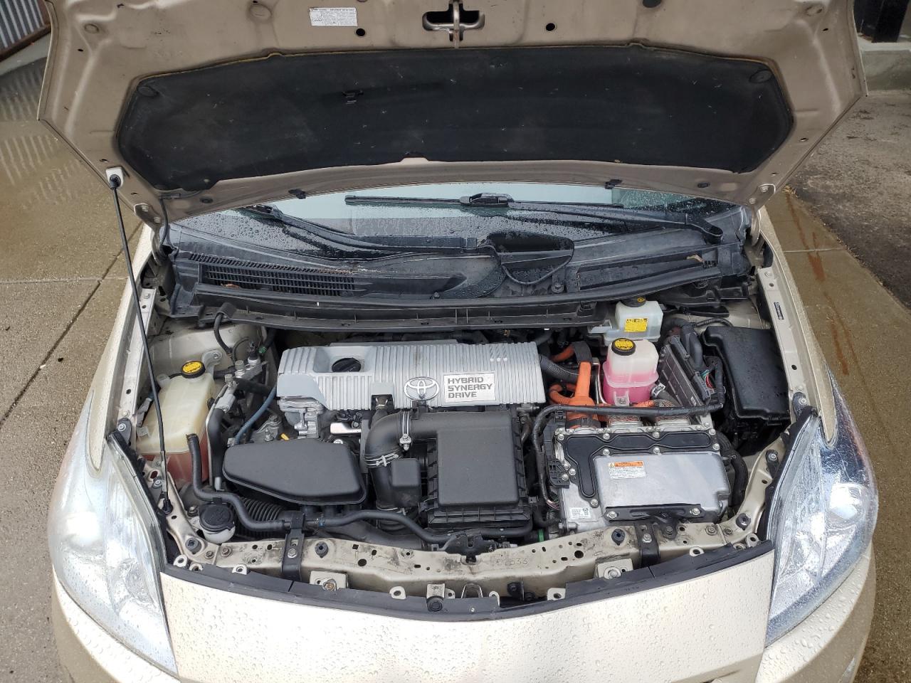 2010 Toyota Prius - Image 12