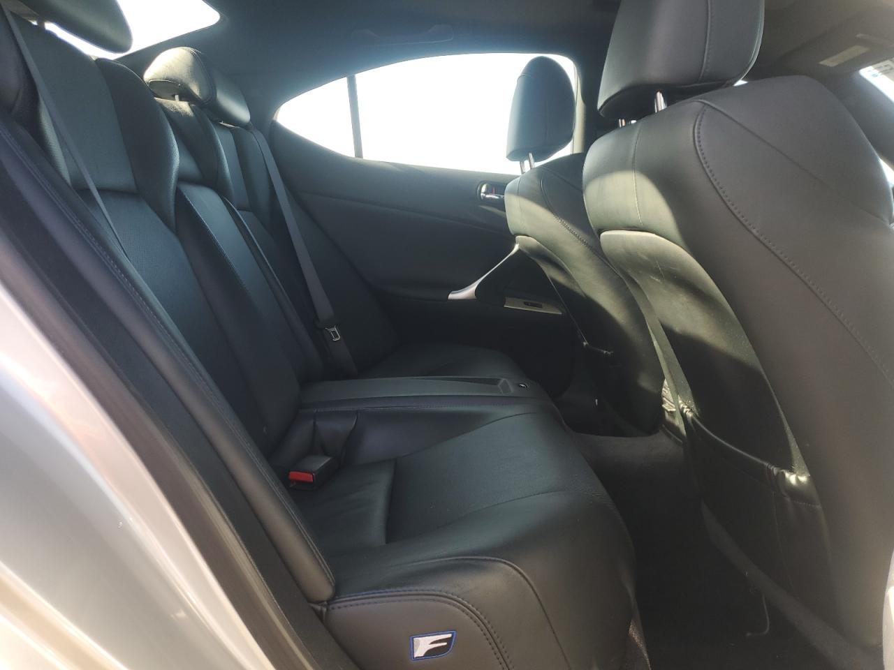 2008 Lexus IS - Image 11