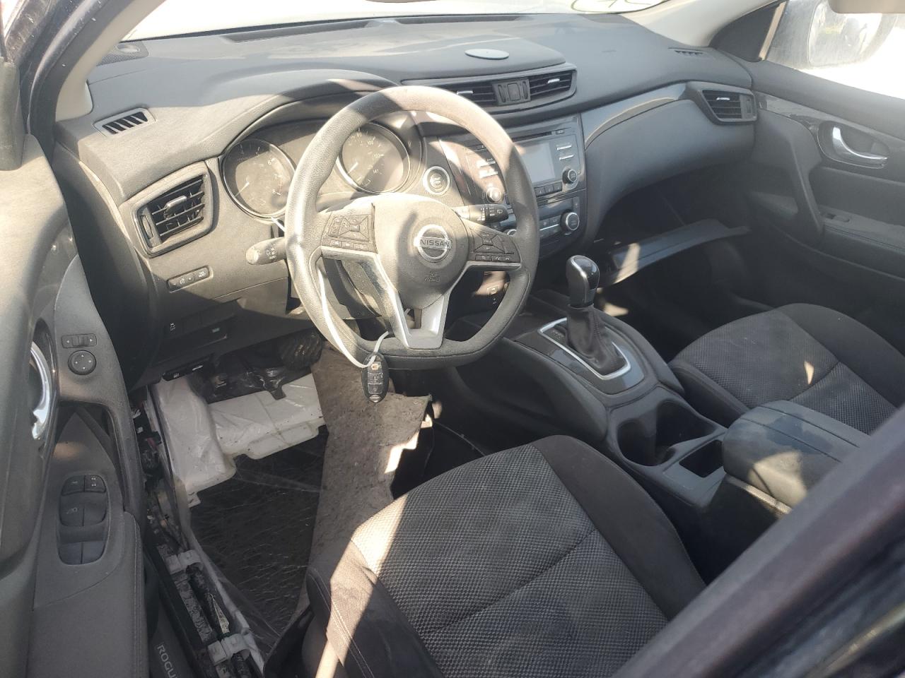 2017 Nissan Rogue - Image 8