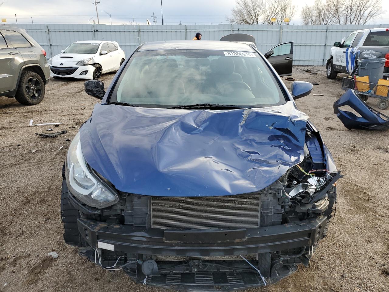 2016 Hyundai Elantra - Image 5