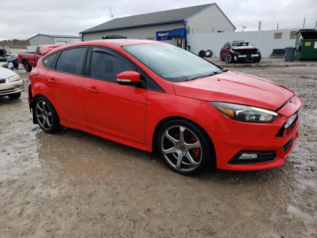  FORD FOCUS 2015 Red