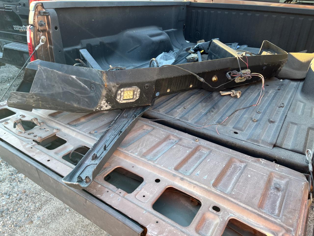 2011 Ford F250 - Image 14
