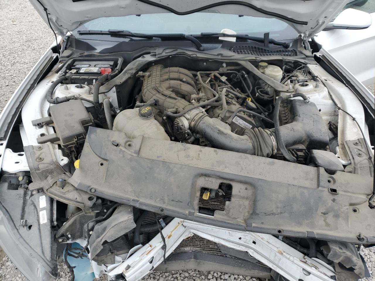 2016 Ford Mustang - Image 11