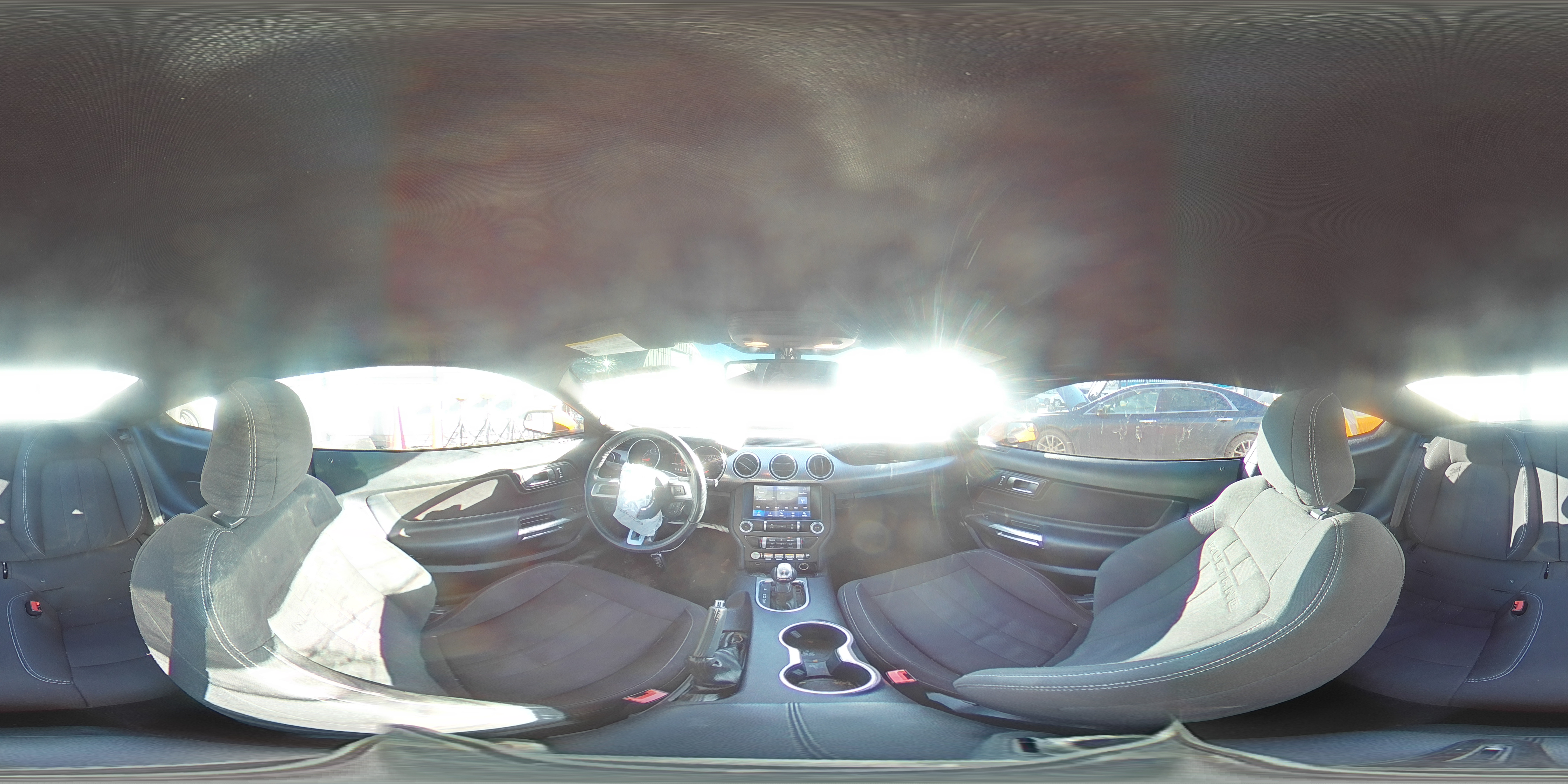 2020 Ford Mustang - Image 12