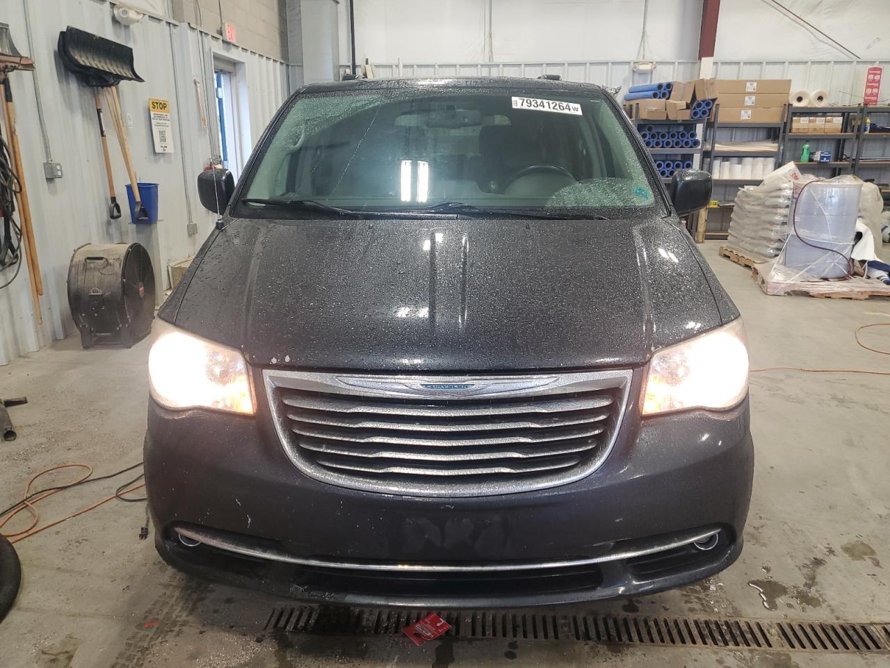2014 Chrysler Town & Country - Image 5