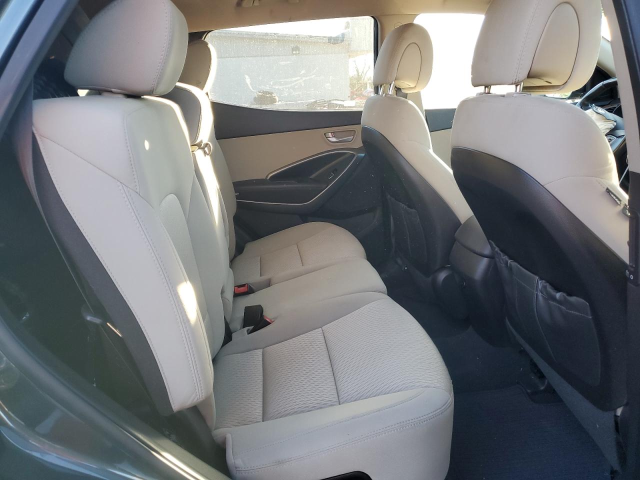 2014 Hyundai Santa Fe - Image 11