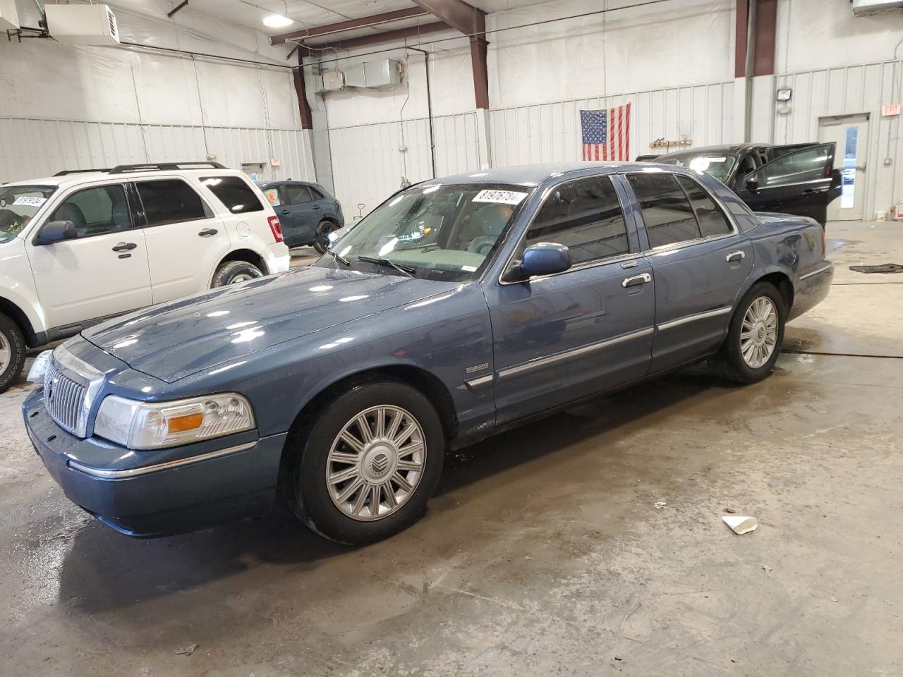 2009 Mercury Grand Marquis - Image 1
