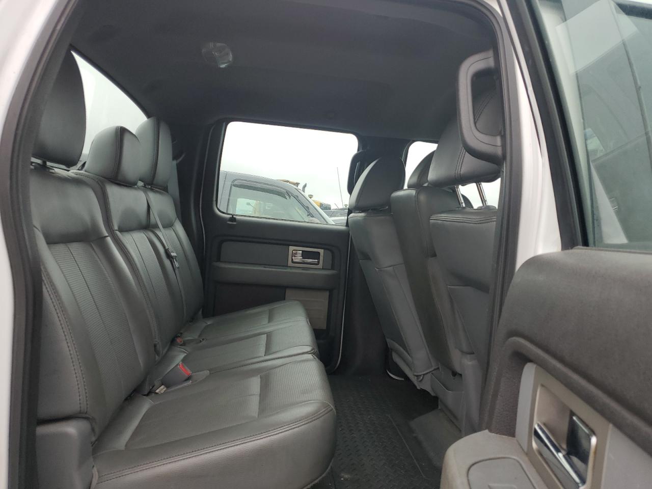 2011 Ford F-150 - Image 10