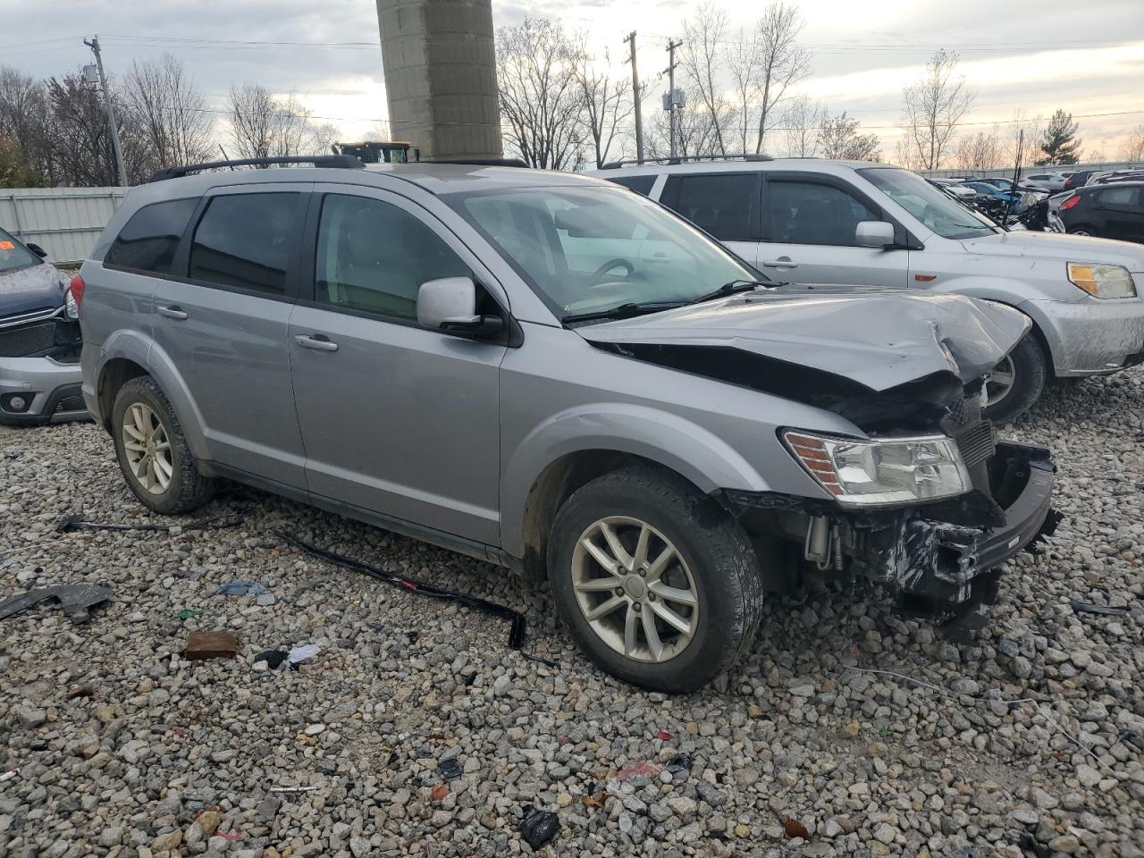 VIN 3C4PDCBB7FT716778 2015 DODGE JOURNEY no.4