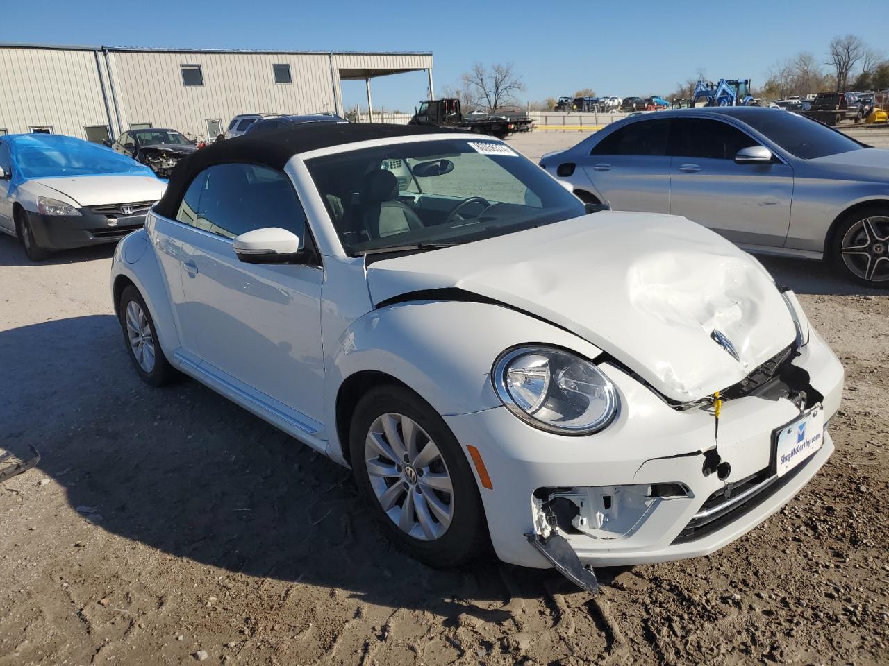 2018 Volkswagen Beetle - Image 4