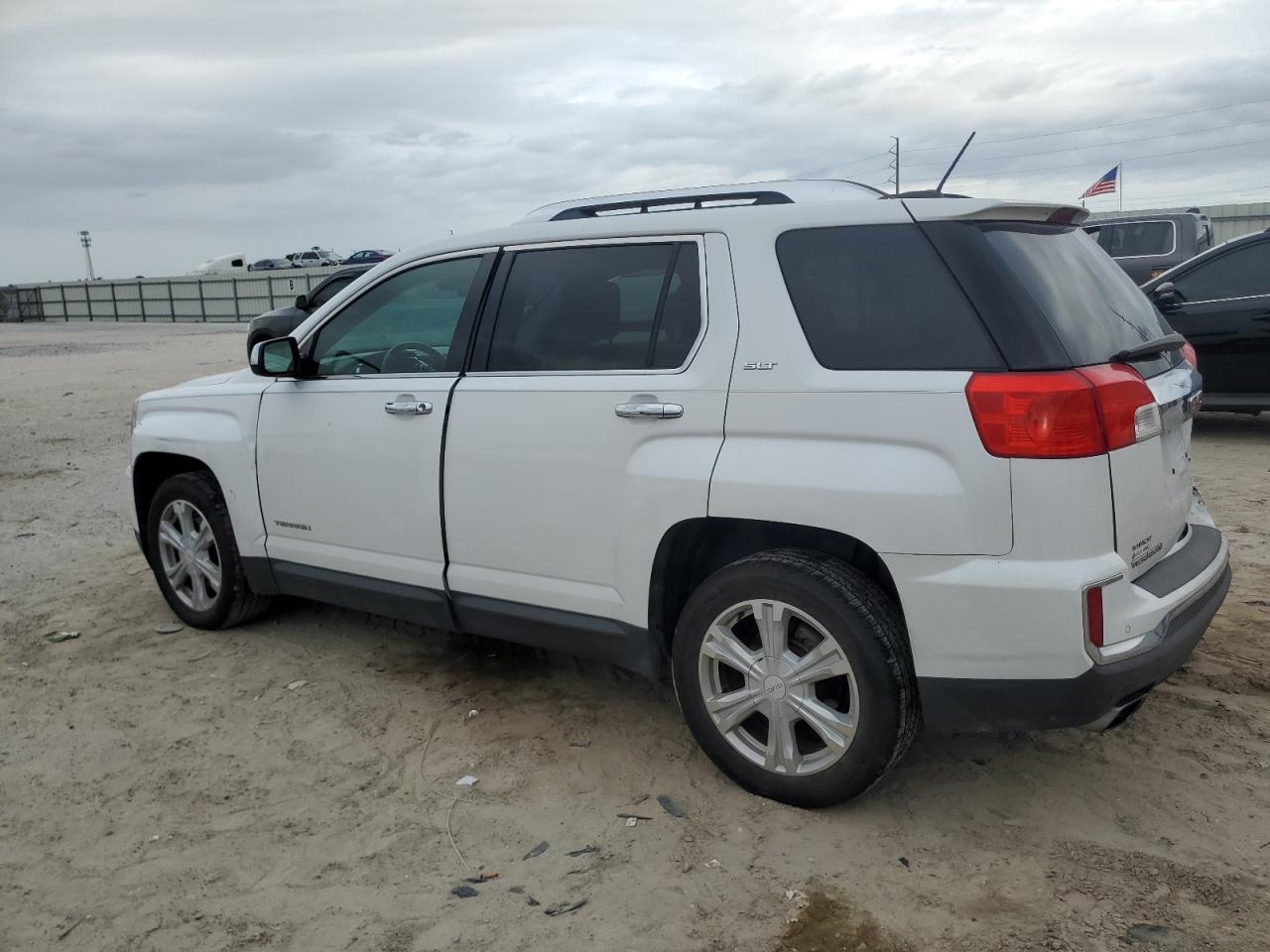 2016 GMC Terrain - Image 2