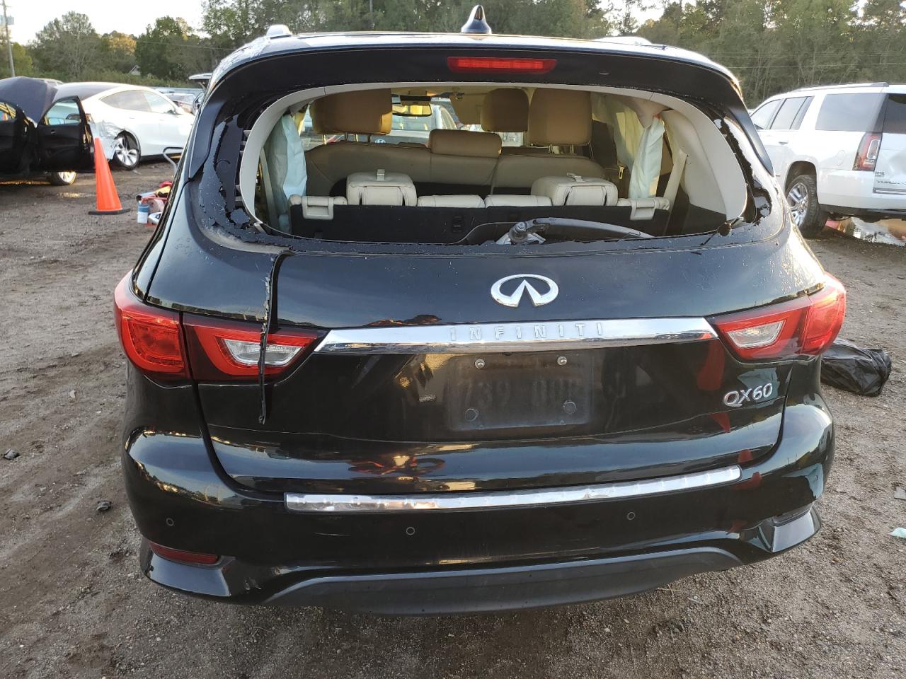 2017 Infiniti QX60 - Image 6