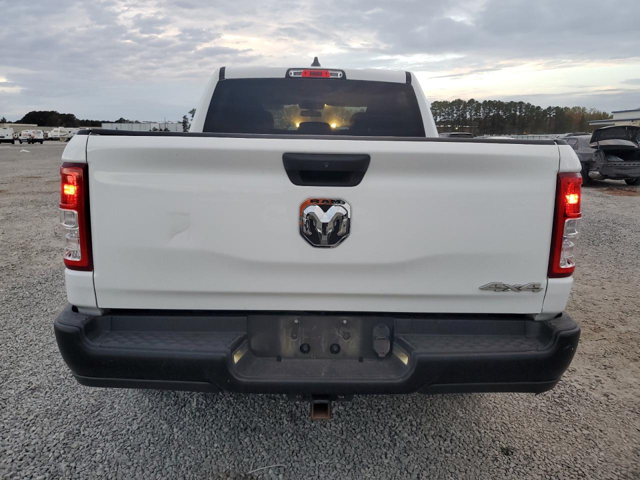 2019 RAM 1500 - Image 6