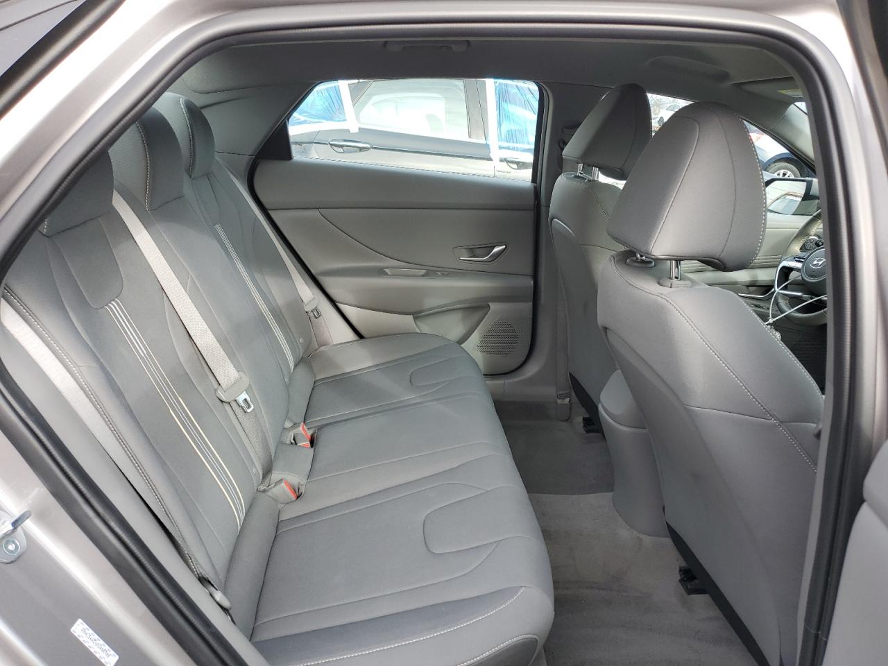 2023 Hyundai Elantra - Image 10
