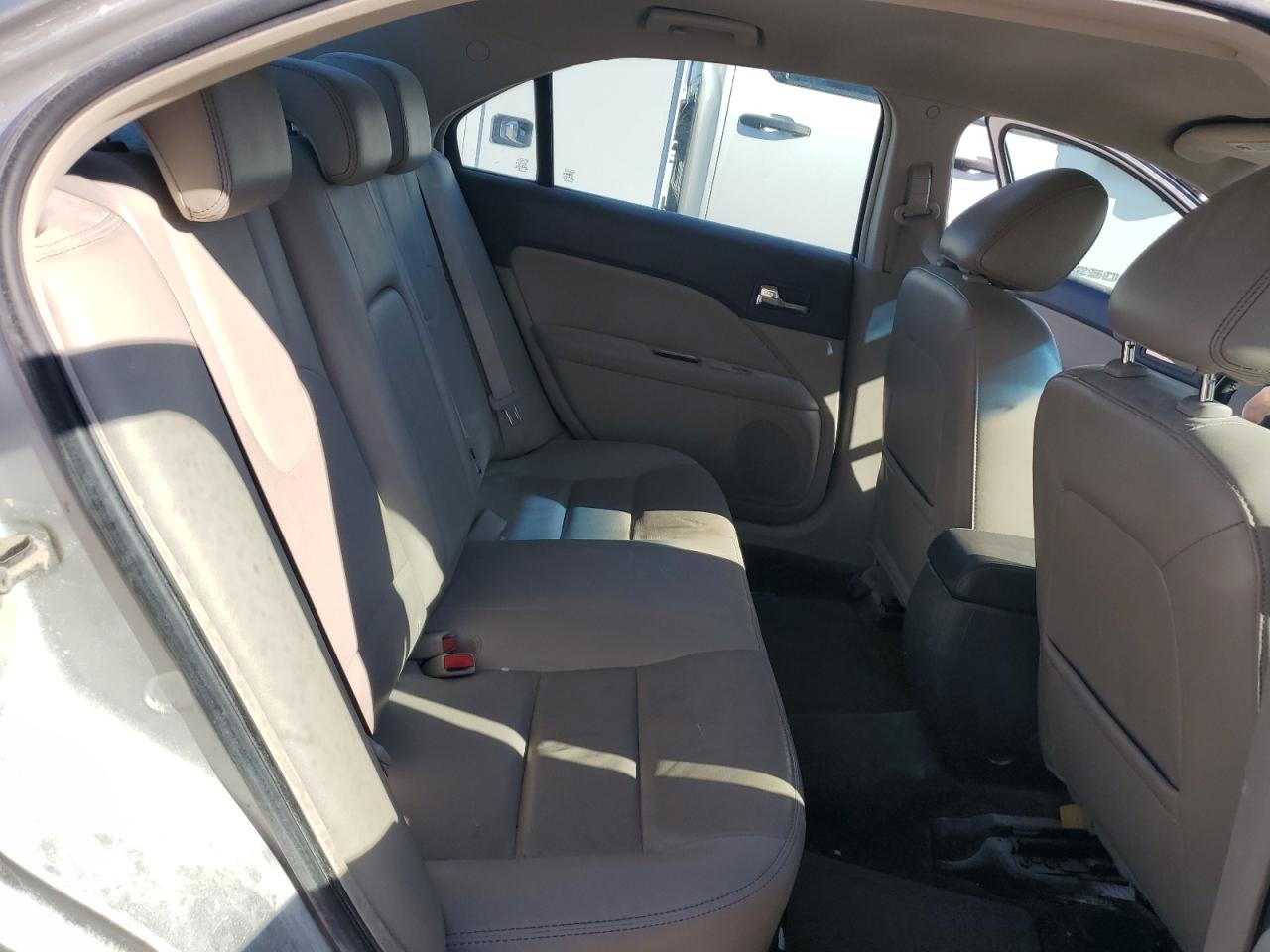 2010 Ford Fusion - Image 10