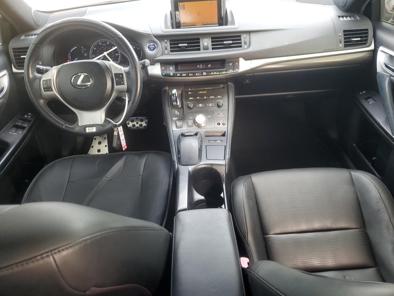 2012 Lexus CT - Image 8