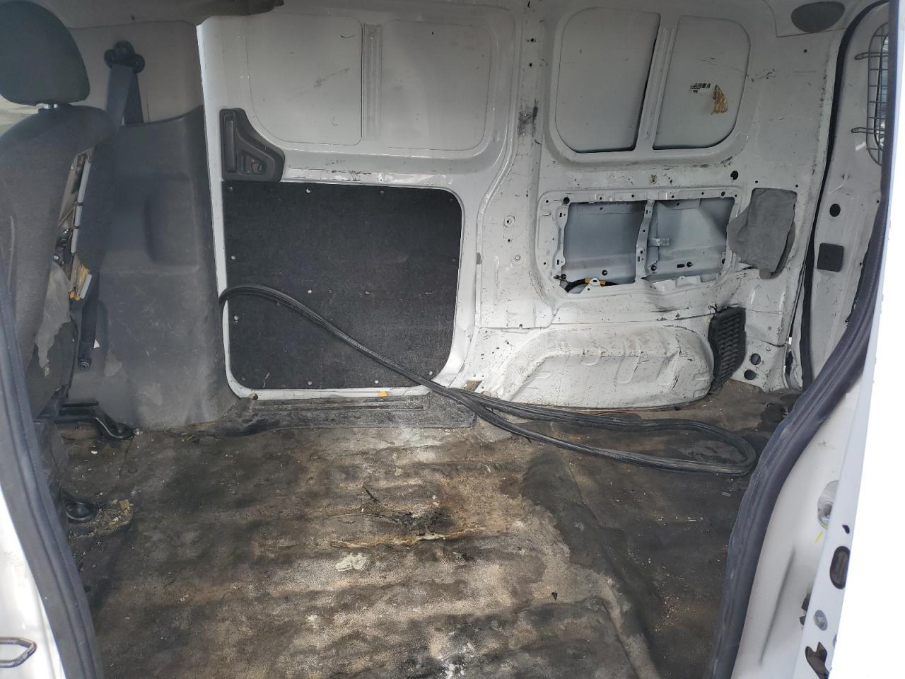 2016 Nissan NV - Image 11