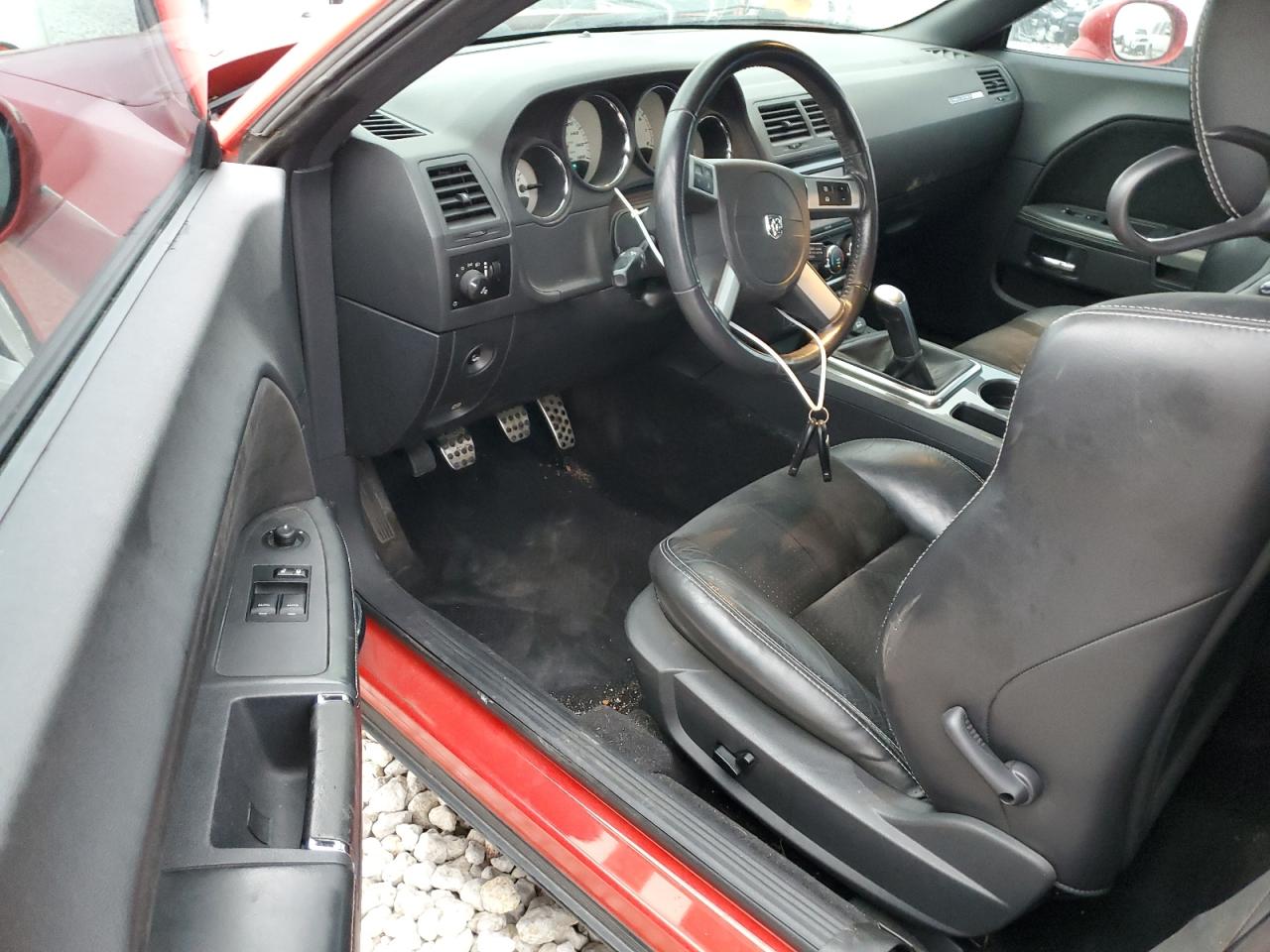 2010 Dodge Challenger - Image 8